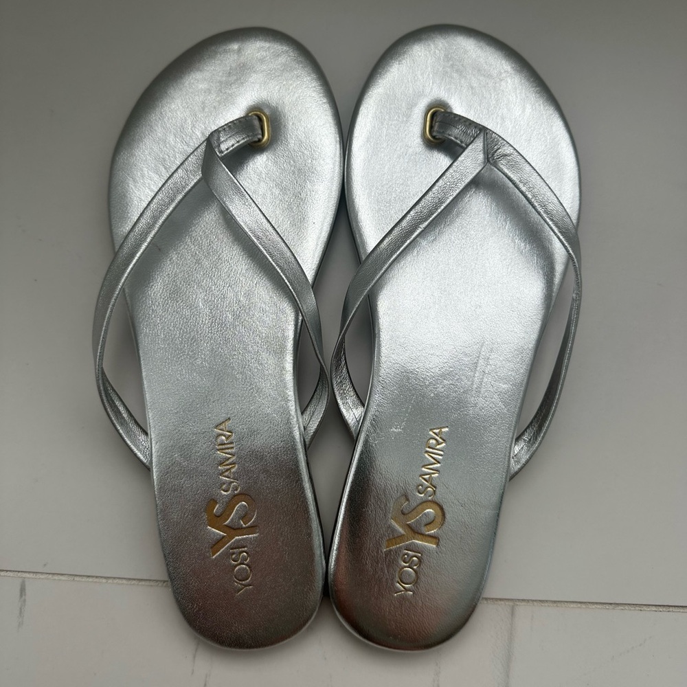 Yosi Samra Silver Flip Flops size 6